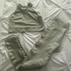 JoyLab Light Olive Sports Bra & Leggings for Active Comfort